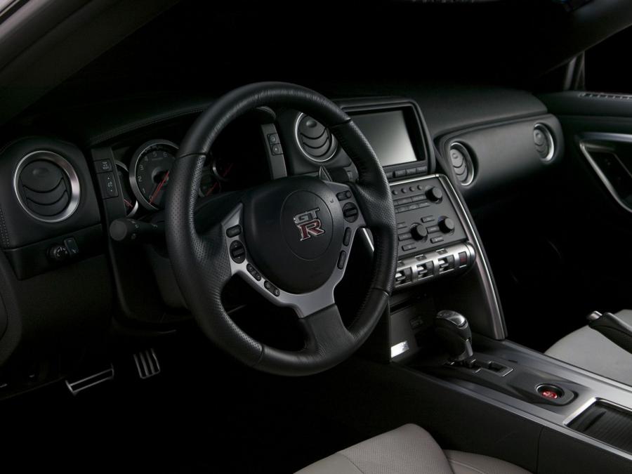  Nissan GT-R 2007 года  (фото 49 из 480)